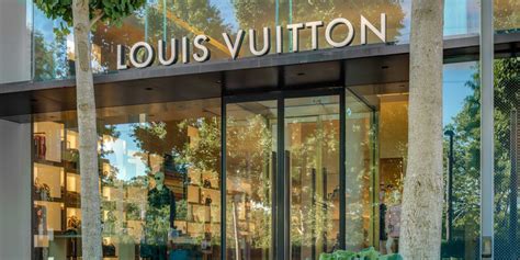 louis vuitton manhasset.